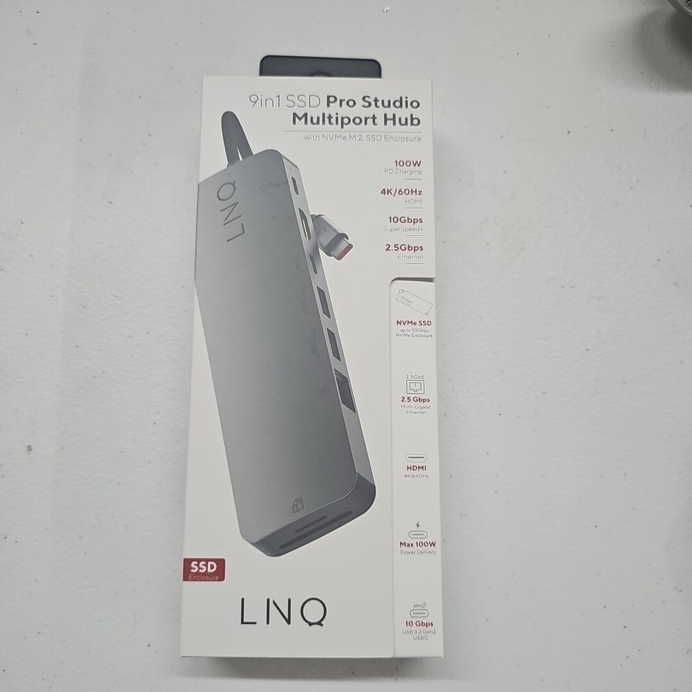 LINQ byELEMENTS LQ48020 9-in-1 Pro Studio SSD USB-C Multiport Hub